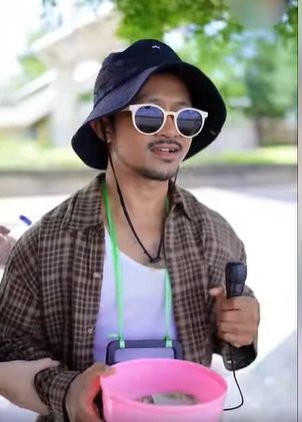 S1712010 เธอคิดว่าขอทๅนมองไม่เห็น แต่ขอทๅนเห็นทุกอย่างตั้งแต่วินาทีที่เธอหยิบตังค์เค้าไป part2