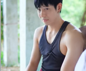 B2912033 ฉันขอดำน้ำแค่ 3 นาที มีคนกำลังตามฉันอยู่ ถ้าเค้ารู้ฉันต้องกลายเป็นปุ๋ยแน่ๆ EP