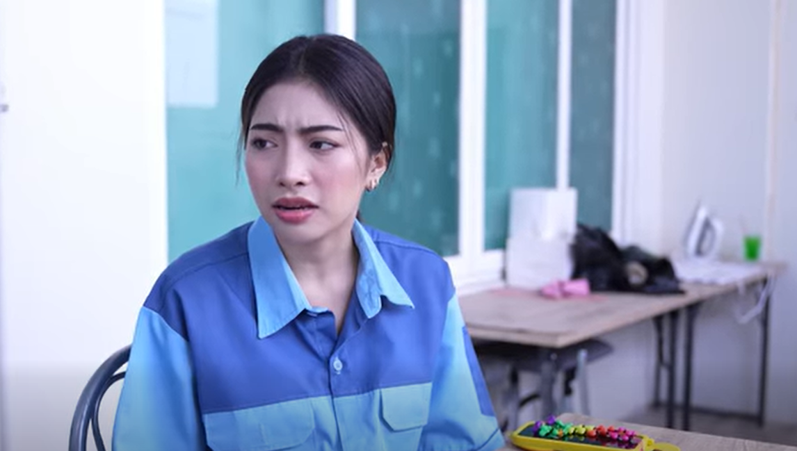 N3112031 หนังสั้น แก้เผ็ดลูกค้าเรื่องมาก อยากลองดีเหรอ 558314146975229 part2