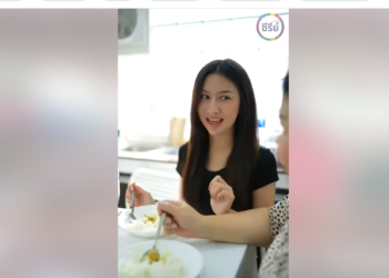 B1401032 เอาหม้อติดไว้ข้างหลังหวังกินฟรี แต่แม่ค้ารู้ทัน และนี่คือสิ่งที่เกิดขึ้น 949260540087728 part2