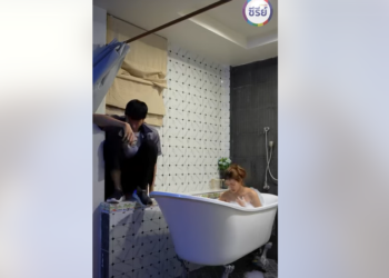 B1401024 เค้าซ่อมท่ออยู่ดีๆ ก็กลายมาเป็นสามีของสาวที่กำลังอาบน้ำ EP