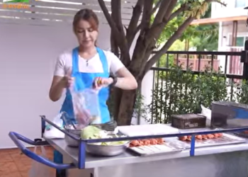 T2201017 แม่ค้าเเหนมย่าง สอนภาษาอังกฤษพนักงานติดอ่าง 3112543915568226 part2