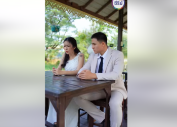 B2501230 หนูยอมทนเหม็นอยู่ใต้กะโปรงพี่ เพราะนี่คือที่ปลอดภัยที่สุดของหนูในตอนนี้ EP