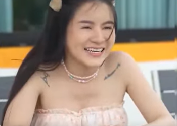 M2701033 ทำตัวแบบบ้านๆจำเป็นต้องได้แฟนหล่อขนาดนี้ด้วยหรือ#ดราม่า #สะท้อนสะคม 24006104982321266 part2